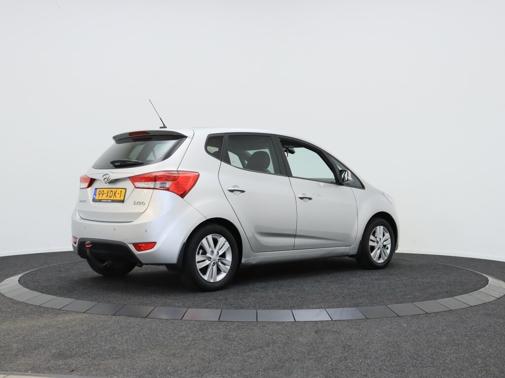 Hyundai ix20 1.6i i-Catcher | Automaat | Afn. trekhaak | Panoramdak | Camera | Navigatie - Afbeelding 2