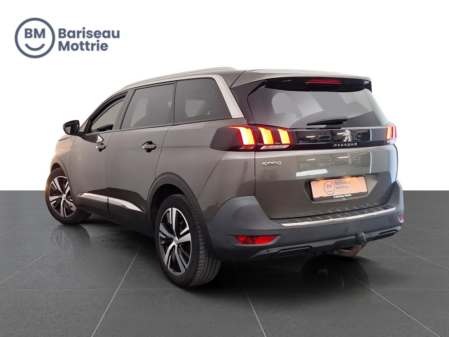 Peugeot 5008 ALLURE 7-ZIT *TREKHAAK*PANO EN OPEN DAK*SENSOREN VOOR EN ACHTER*DAB*GPS*CARPLAY*KLIMAATREGELING* - Afbeelding 4