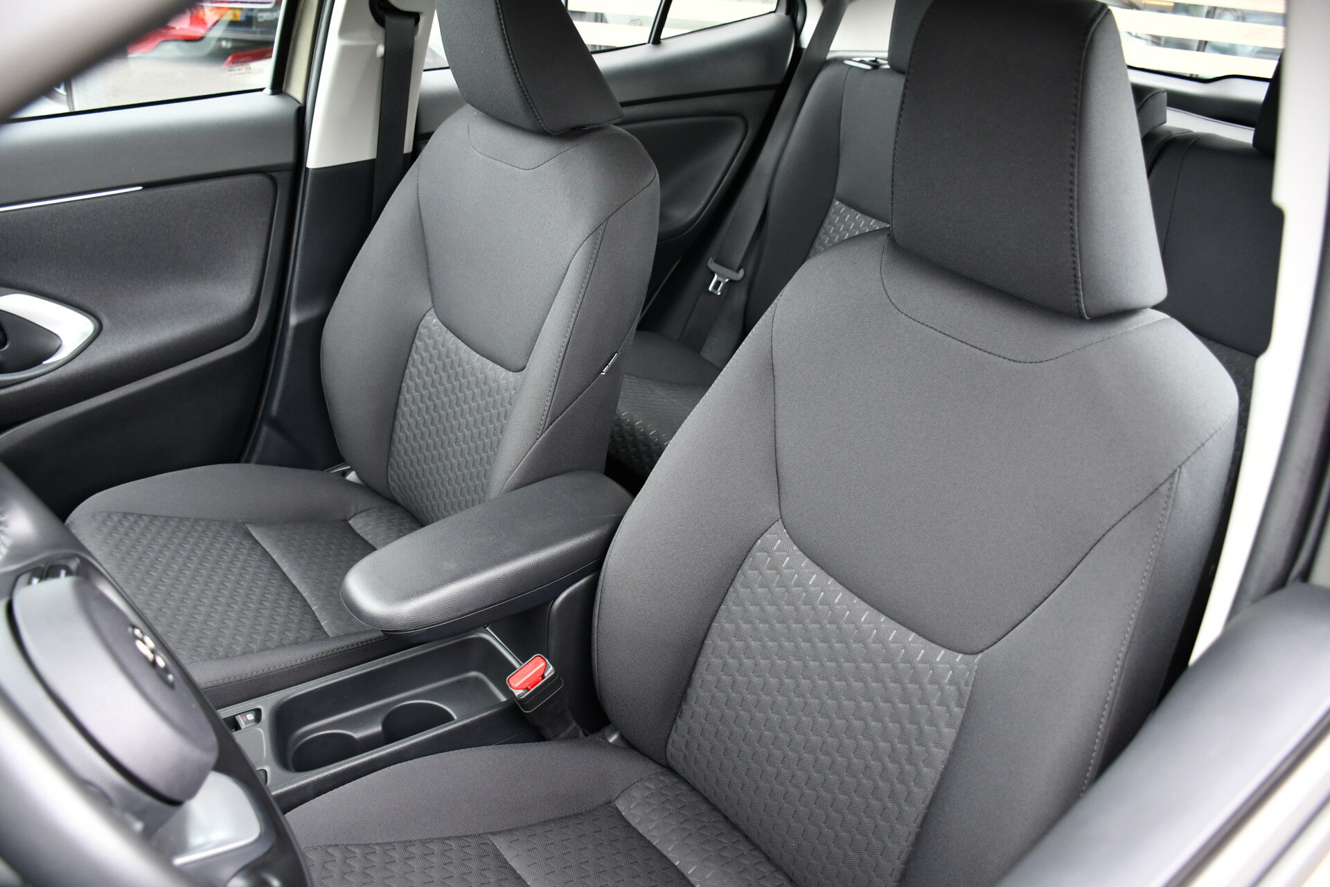 Toyota Yaris Cross 1.5 Hybrid 115 Active Limited Automaat 116pk - Afbeelding 2