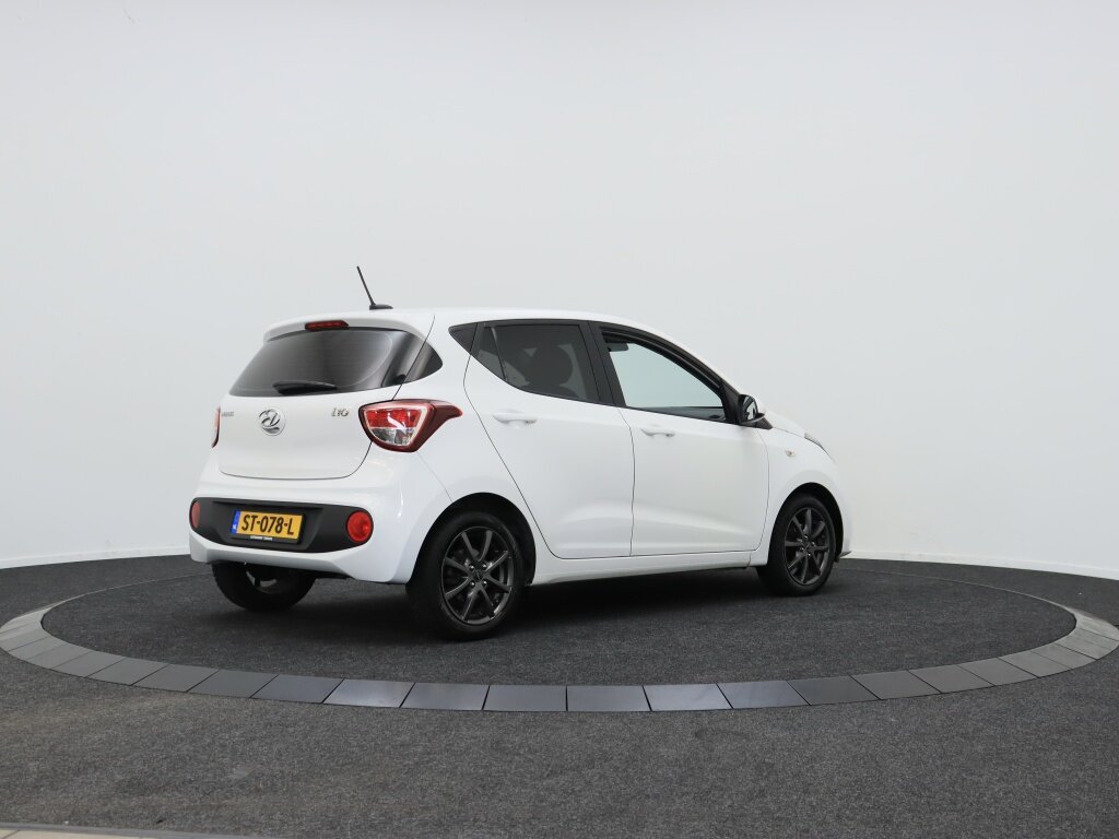 Hyundai i10 1.0i Comfort | Navigatie | Airco | 15 inch | Cruise Control | - Afbeelding 2