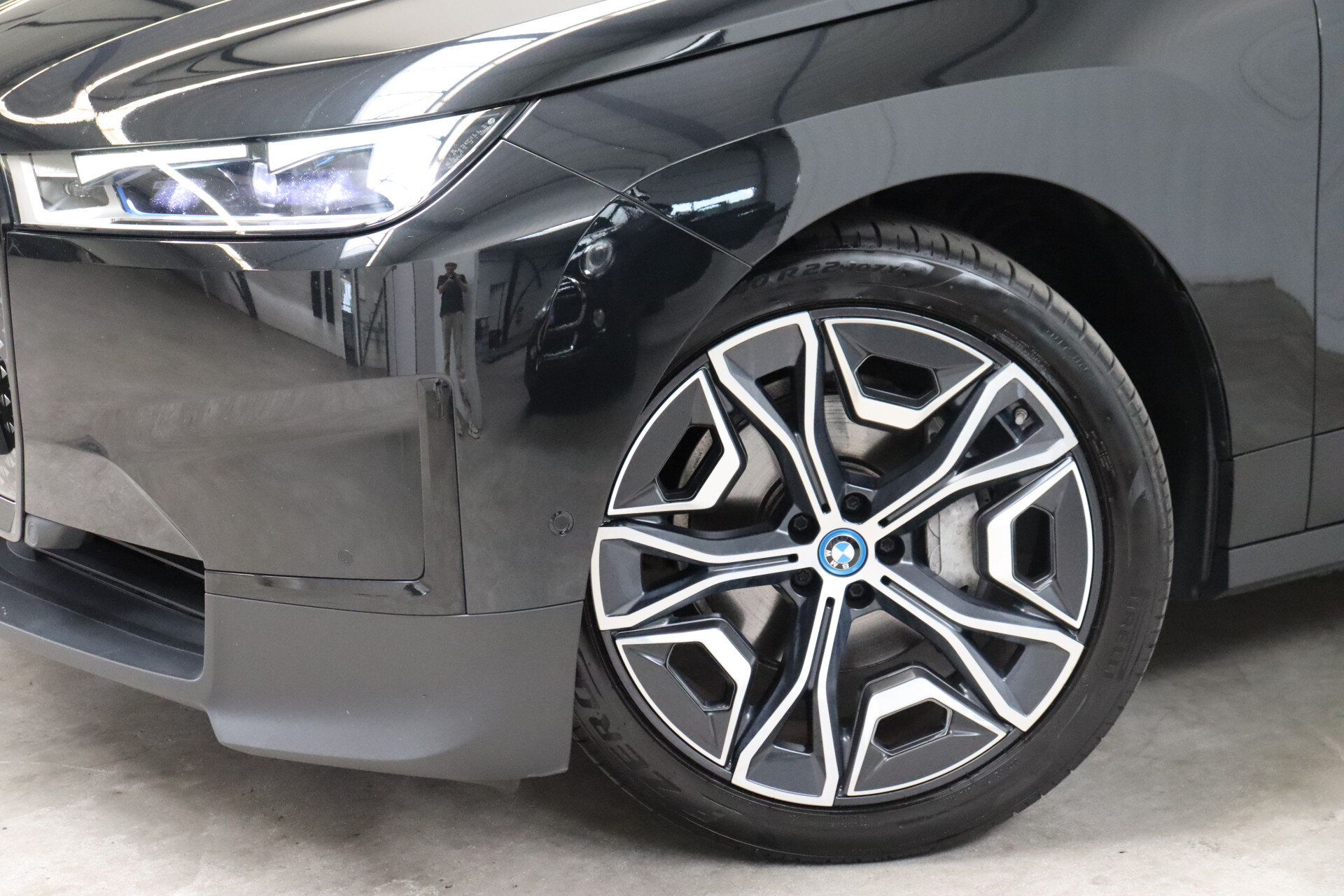 BMW iX xDrive40 High Executive 77 kWh - Afbeelding 4
