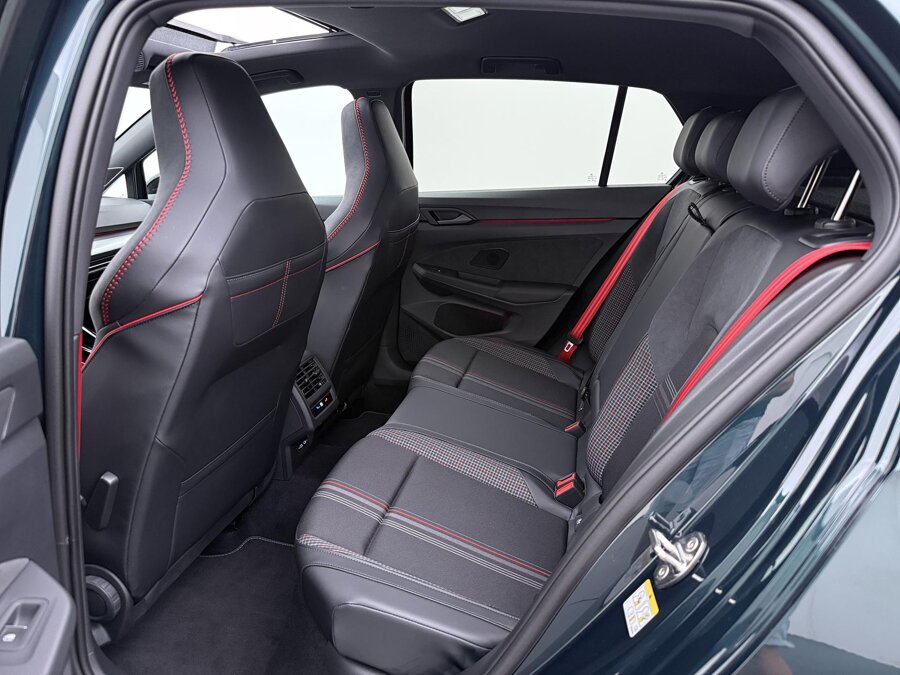 Volkswagen Golf GTI Clubsport Edition 50 2.0 TSI 325 PK