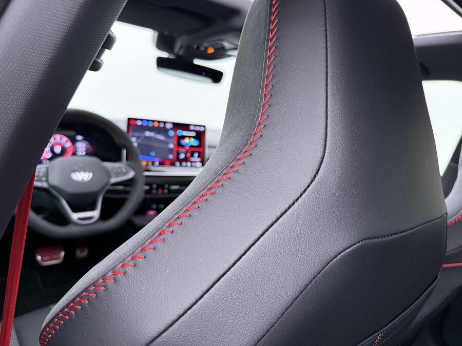 Volkswagen Golf GTI Clubsport Edition 50 2.0 TSI 325 PK