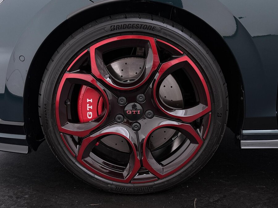 Volkswagen Golf GTI Clubsport Edition 50 2.0 TSI 325 PK
