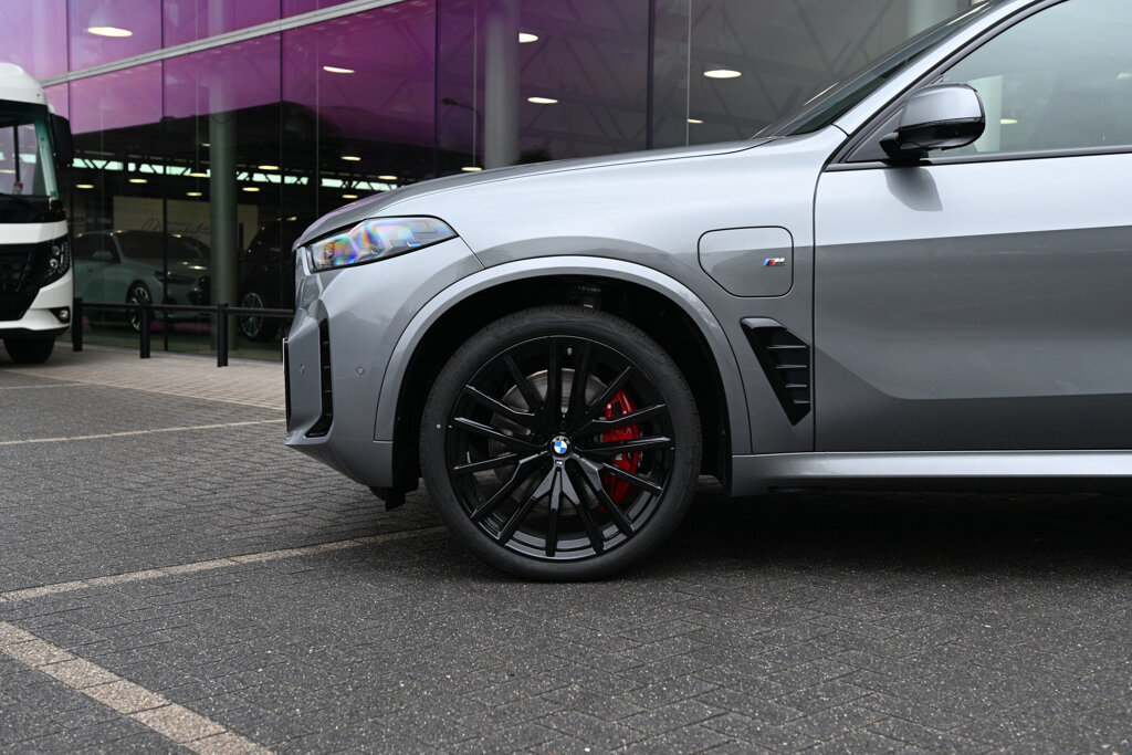 BMW X5 25