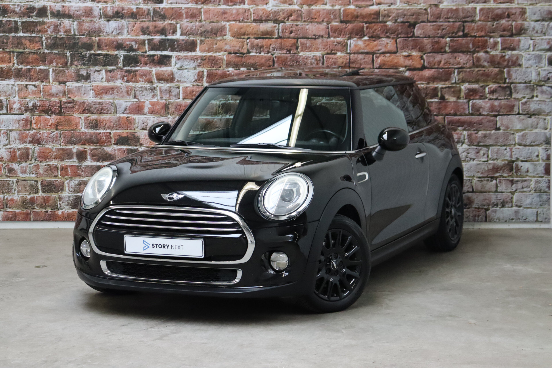 MINI Cooper Hatchback First Born Edition 3 Deurs