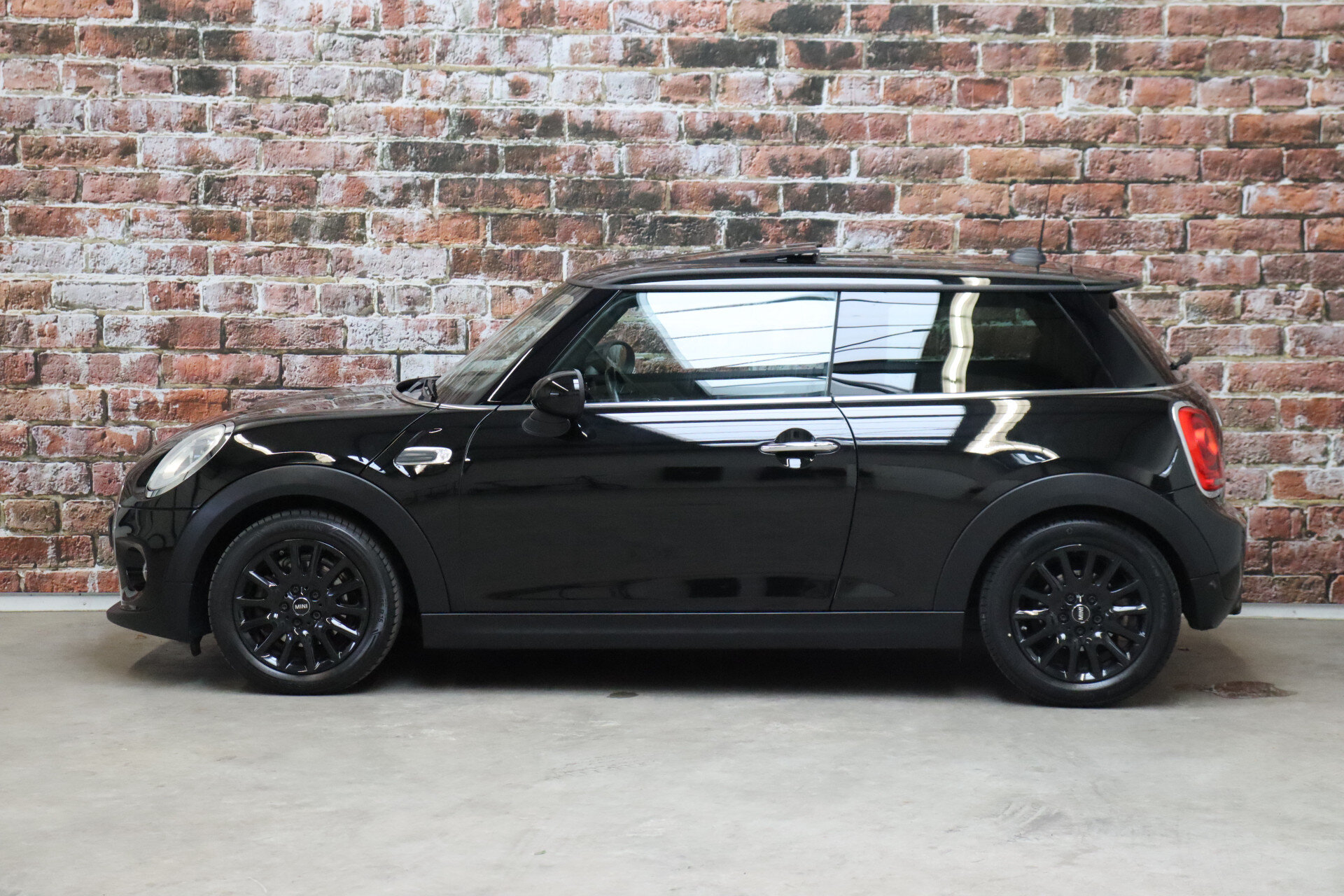 MINI Cooper Hatchback First Born Edition 3 Deurs - Afbeelding 5
