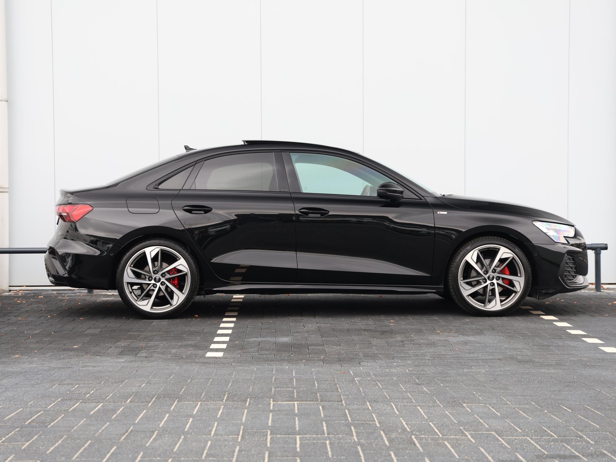 Audi A3 Limousine 35 TFSI S edition - Afbeelding 2