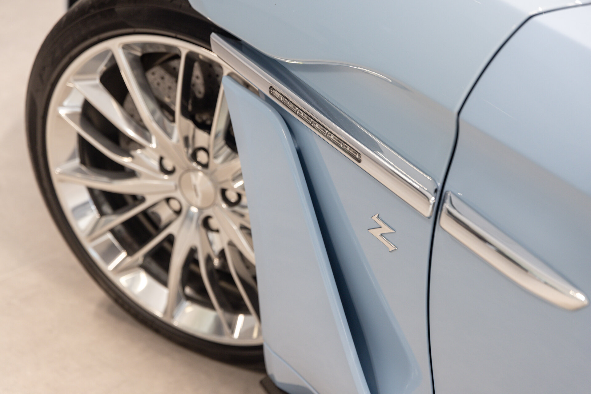 Aston Martin Vanquish - foto 17