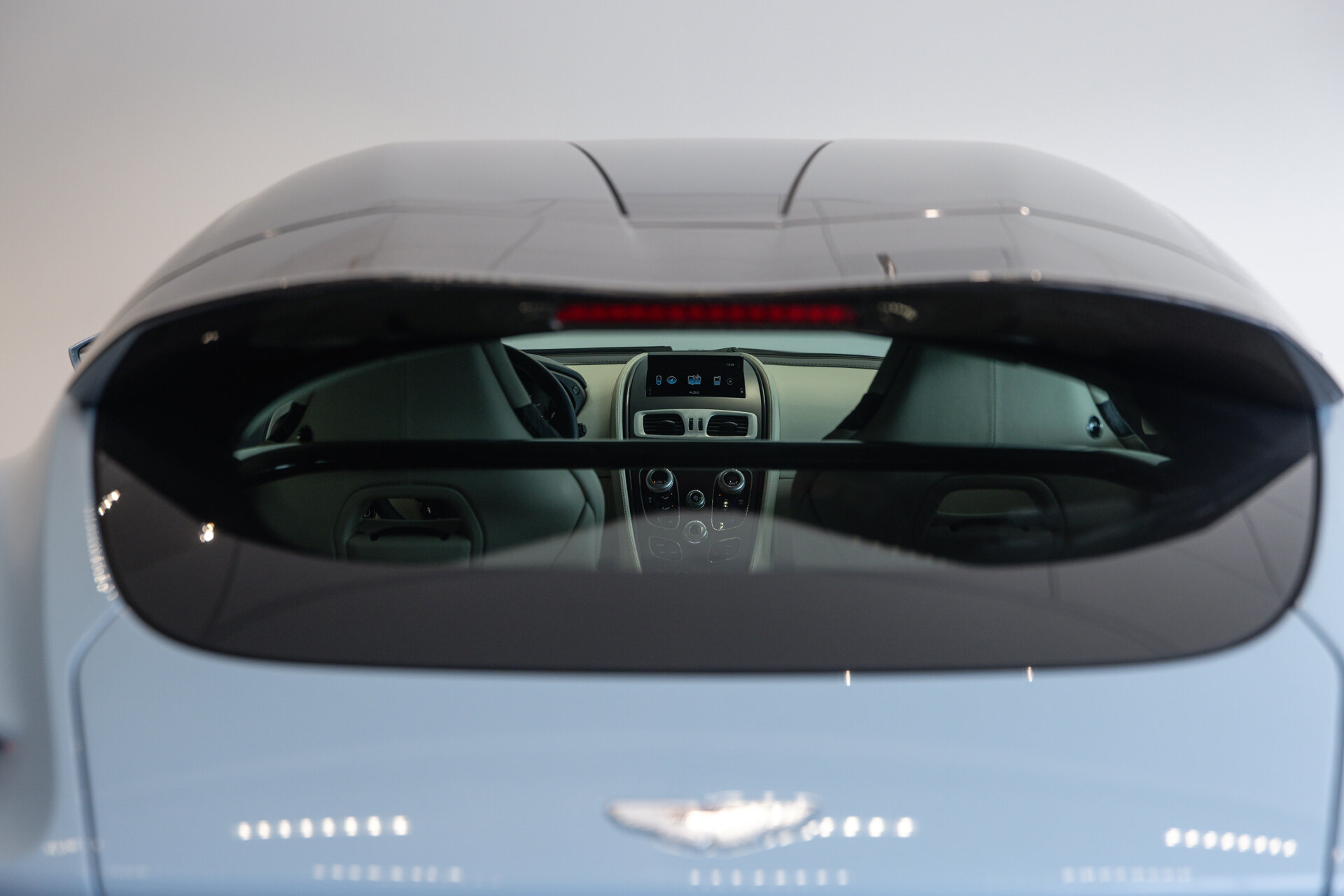 Aston Martin Vanquish - foto 24