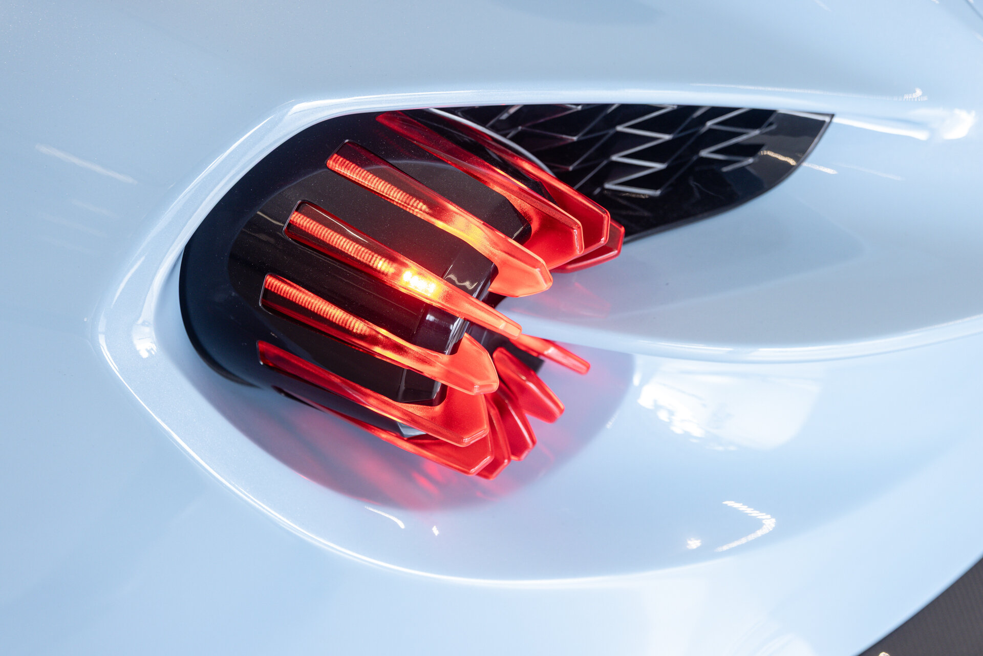 Aston Martin Vanquish - foto 36