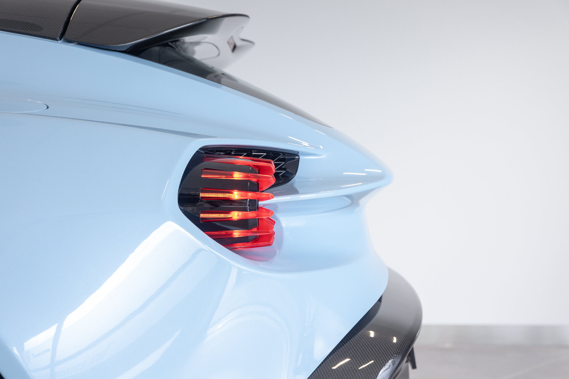 Aston Martin Vanquish - foto 37
