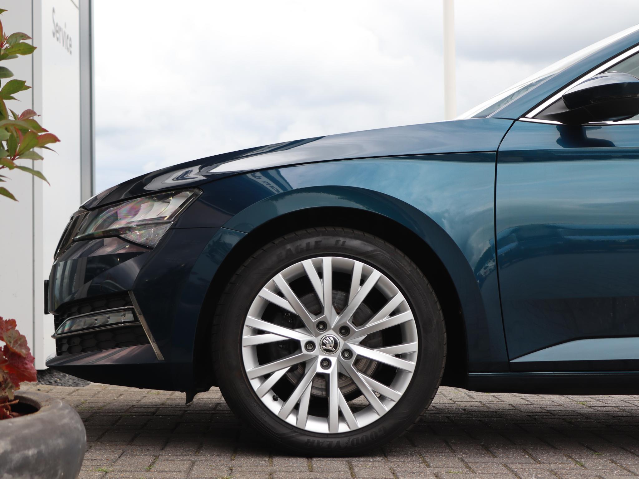 Škoda Superb Combi 1.4 TSI 218 pk DSG iV Ambition - Afbeelding 2