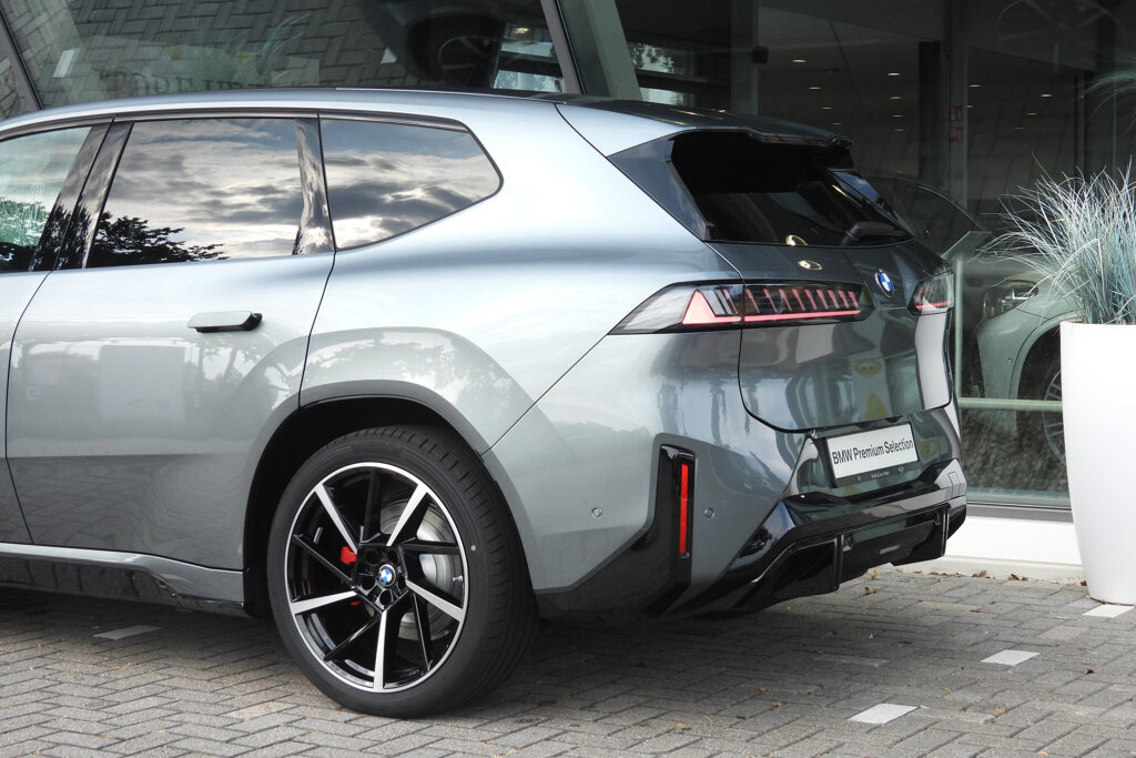 BMW iX3 15
