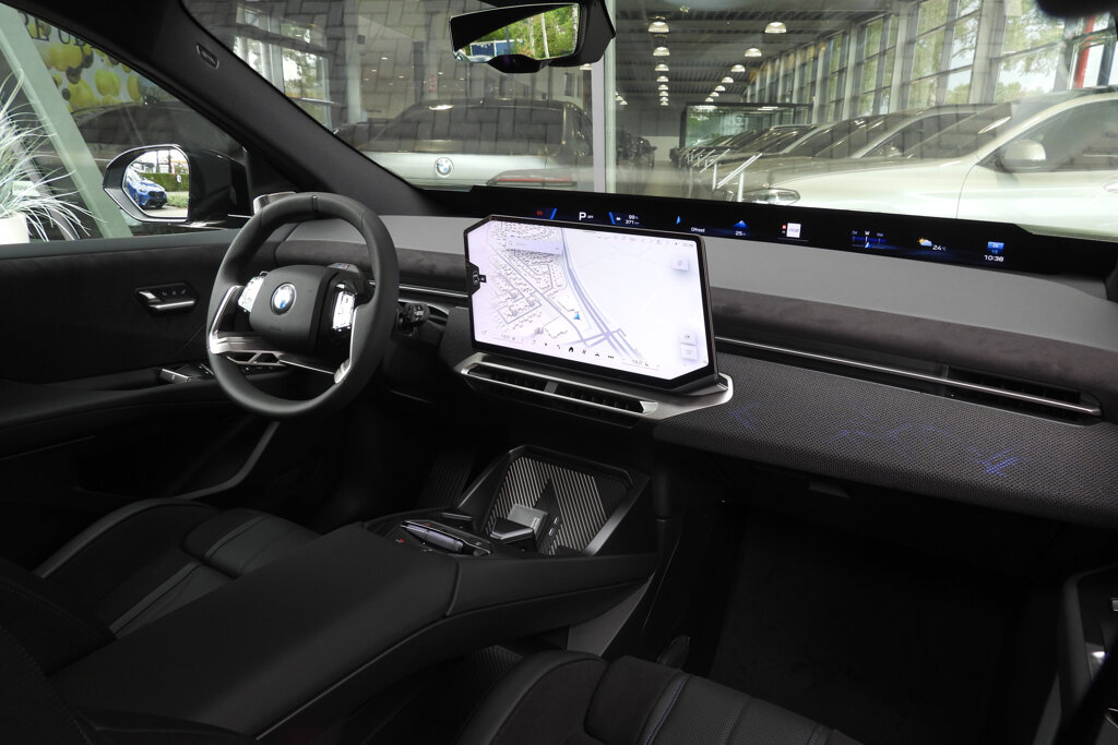 BMW iX3 25