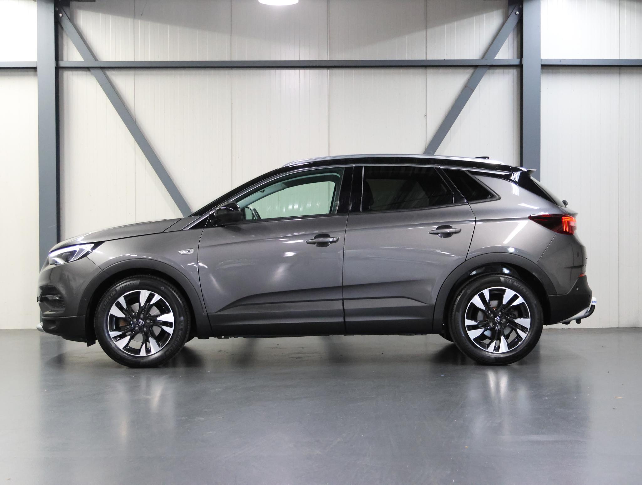 Opel Grandland X 1.6 Turbo 180PK Business Executive - Afbeelding 2