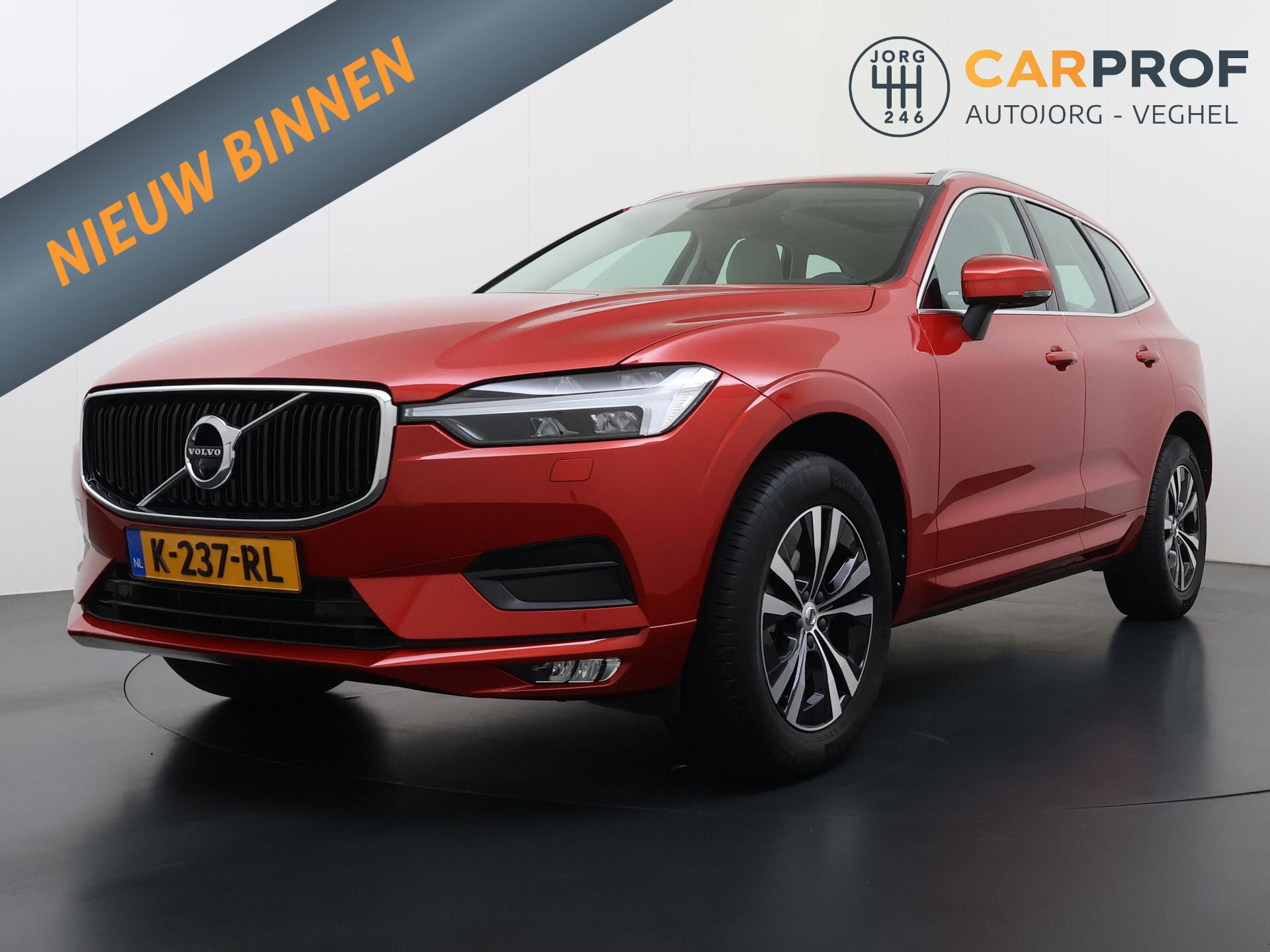 Volvo XC60 2.0 B5 Momentum Exclusive