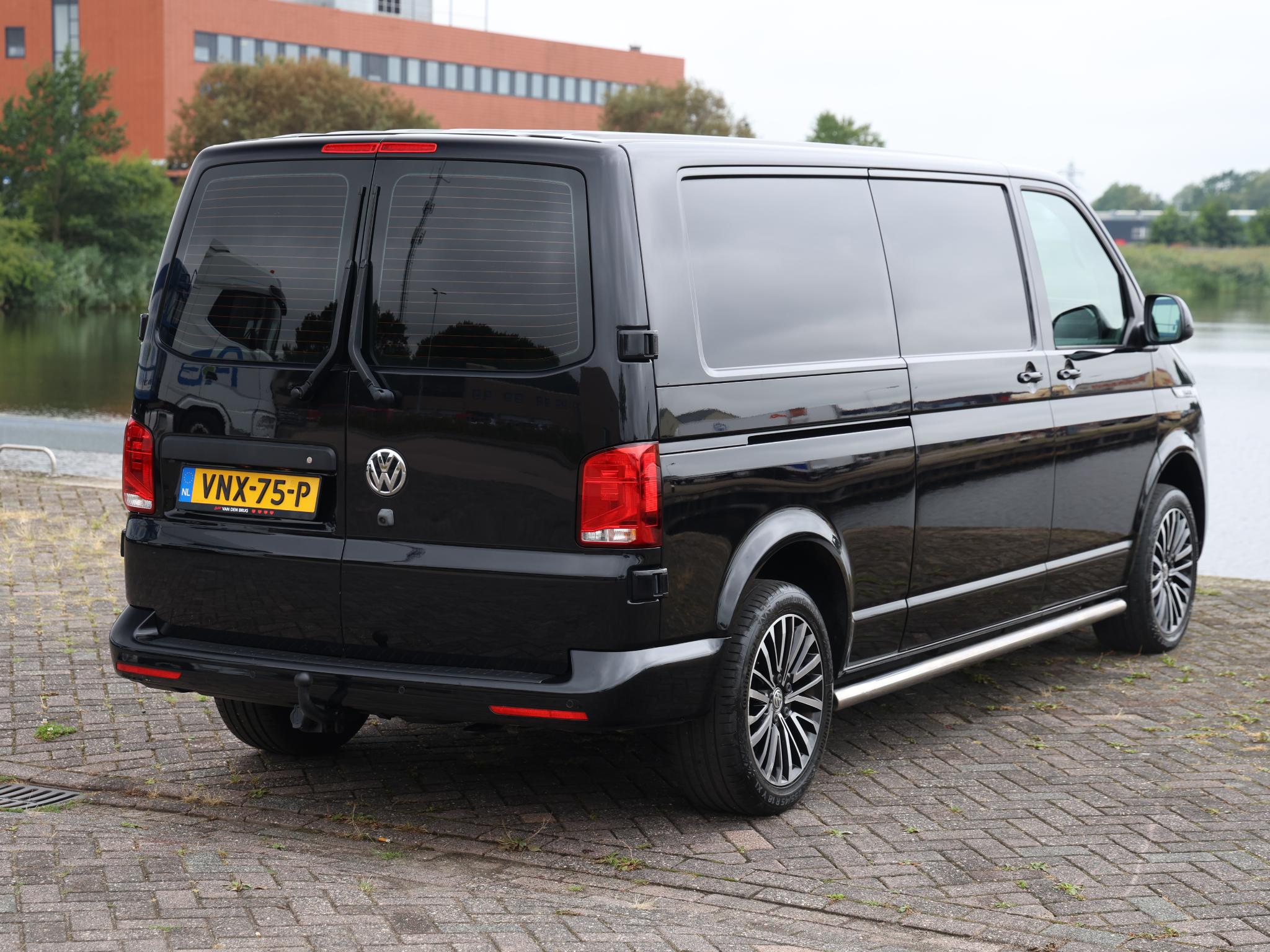 Volkswagen Transporter 2.0 TDI 204 pk L2 Bulli DSG - Afbeelding 5