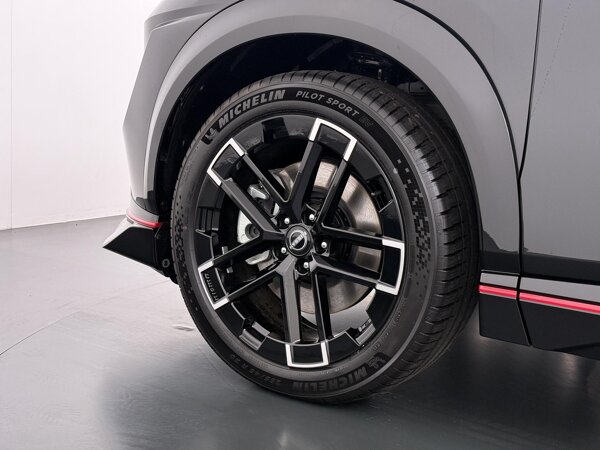 20" lichtmetalen velgen NISMO 20" lichtmetalen velgen NISMO