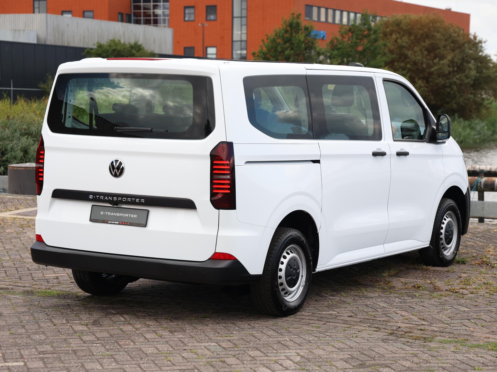 Volkswagen Transporter Kombi Taxi 136PK 71 kWh - Afbeelding 5