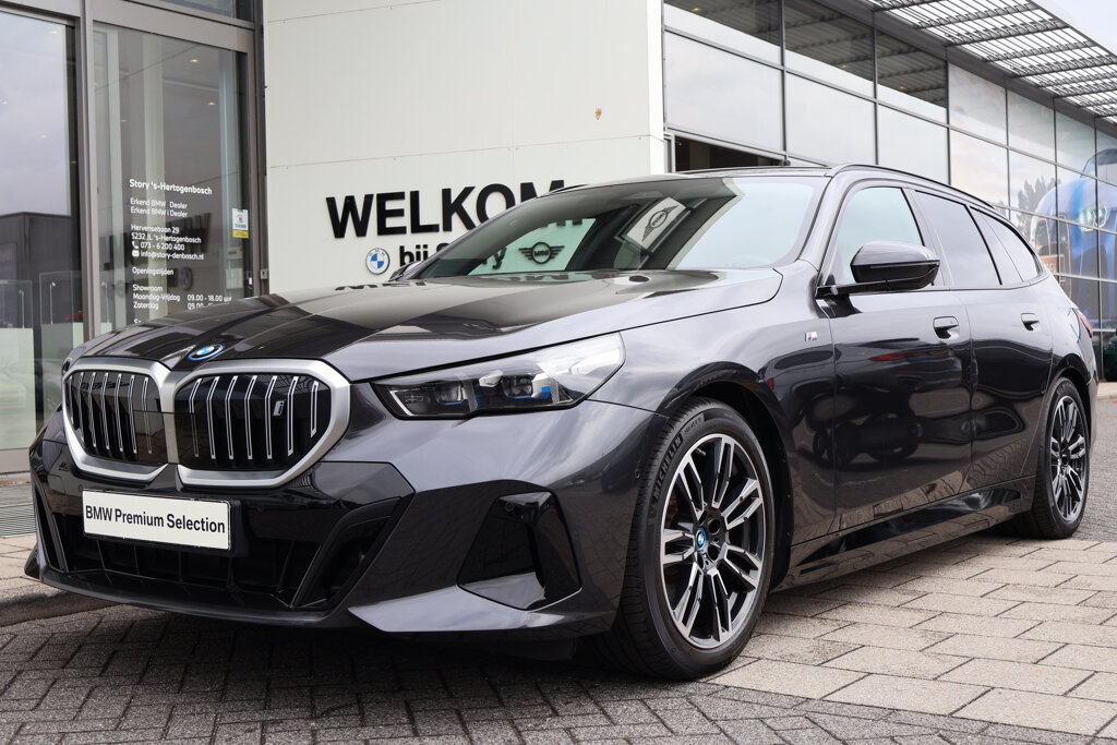 BMW i5 5