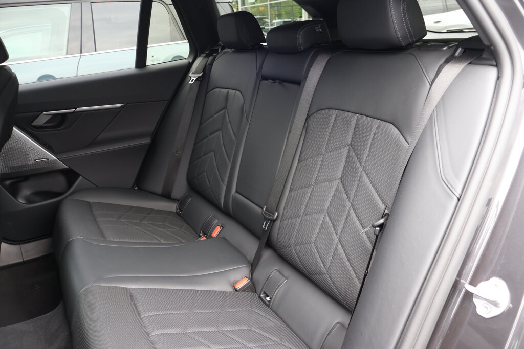 BMW i5 6