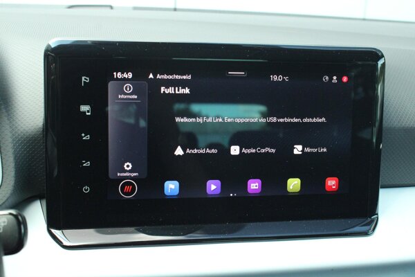Apple Carplay/Android Auto