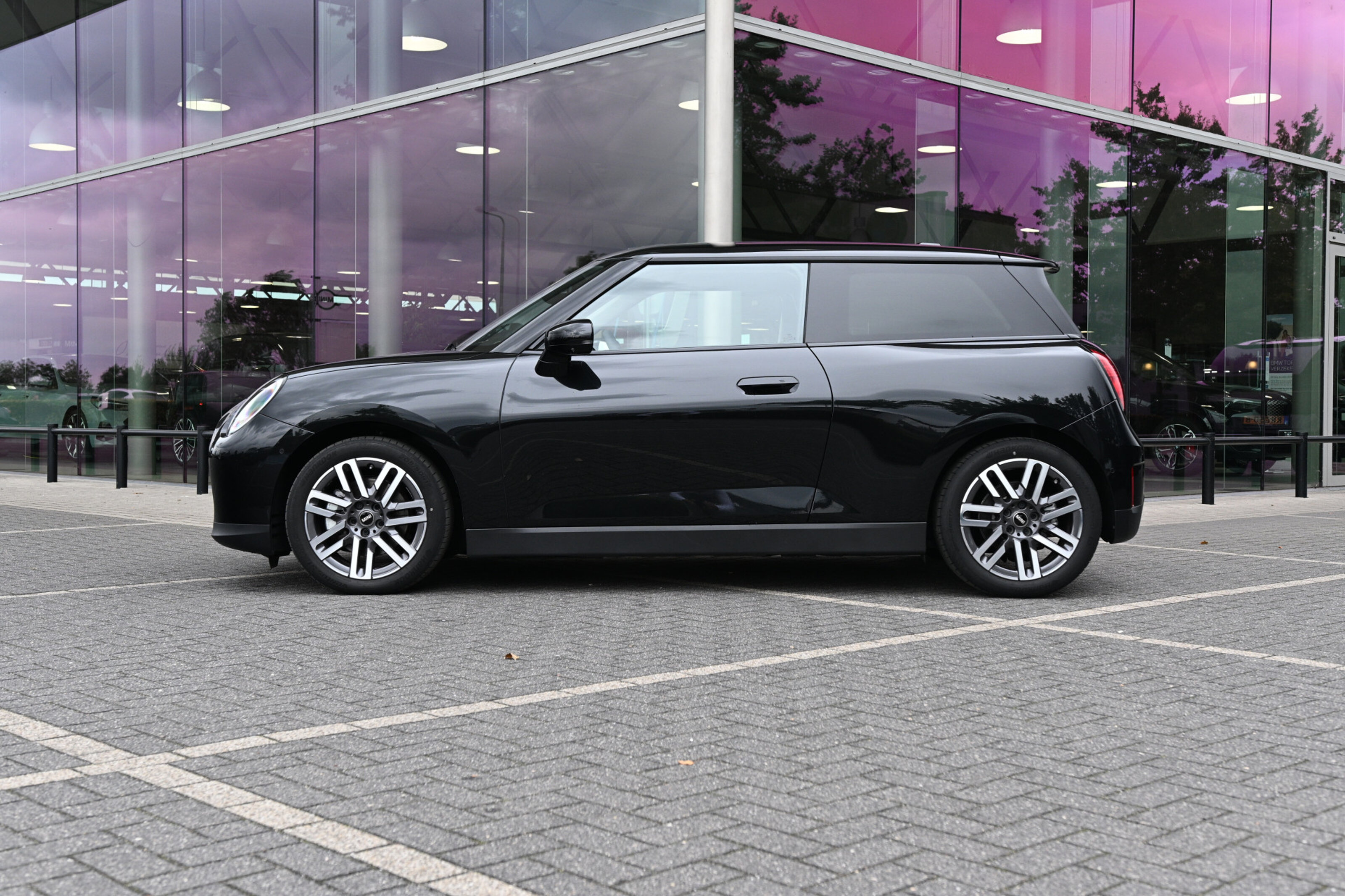 MINI 3-Deurs 8