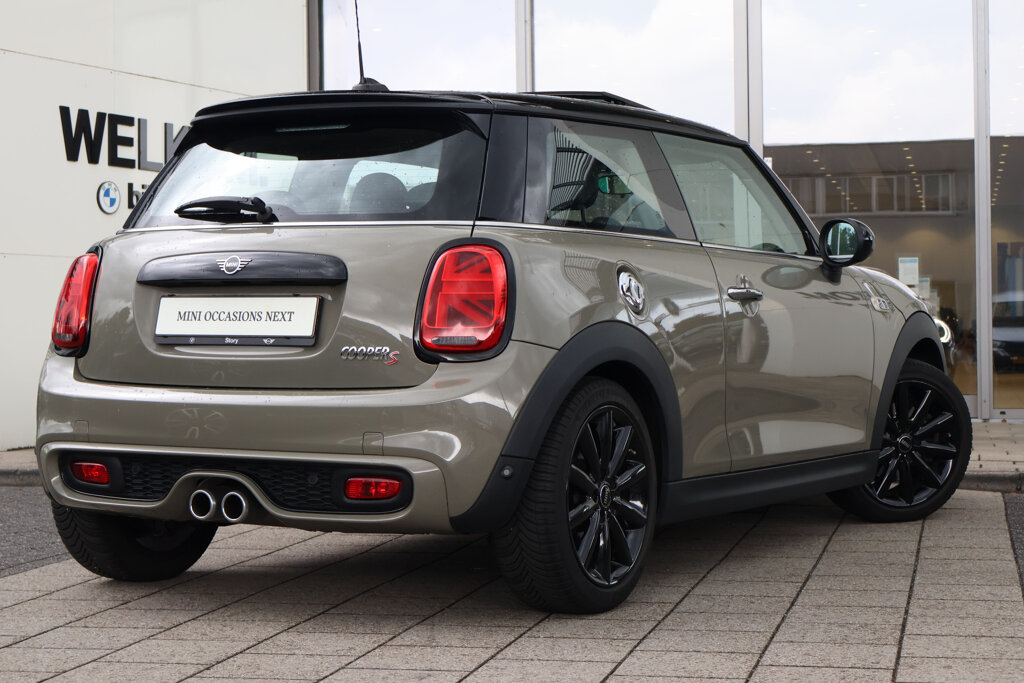 MINI Cooper S 8