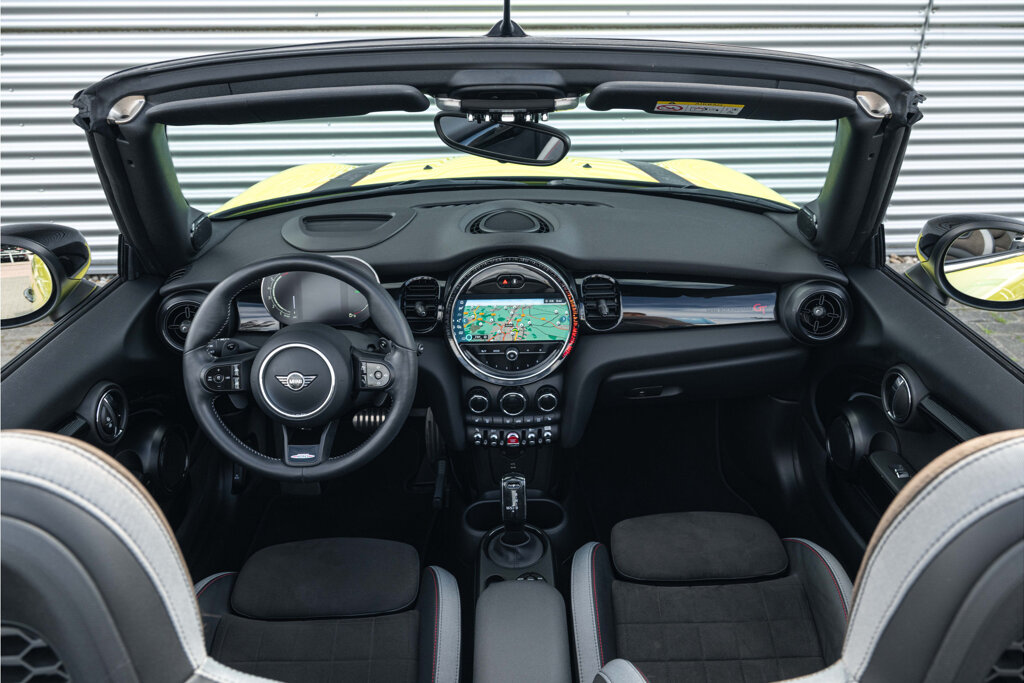 MINI Cooper S Cabrio 5