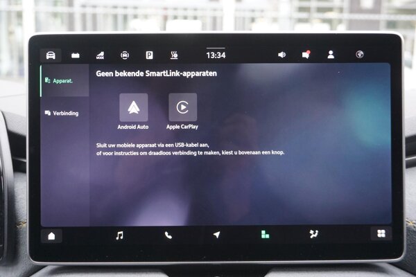Apple Carplay/Android Auto Apple Carplay/Android Auto