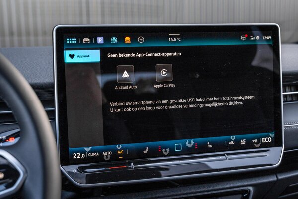 Apple Carplay/Android Auto Apple Carplay/Android Auto