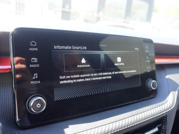 Apple Carplay/Android Auto