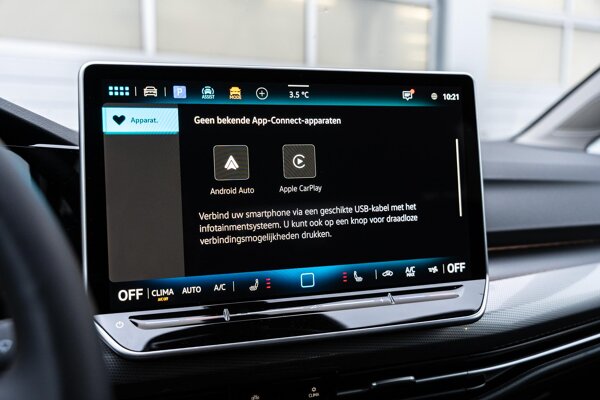 Apple Carplay/Android Auto Apple Carplay/Android Auto