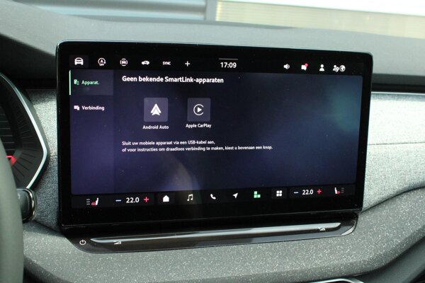 Apple Carplay/Android Auto Apple Carplay/Android Auto