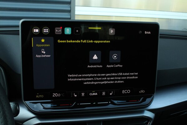 Apple Carplay/Android Auto Apple Carplay/Android Auto
