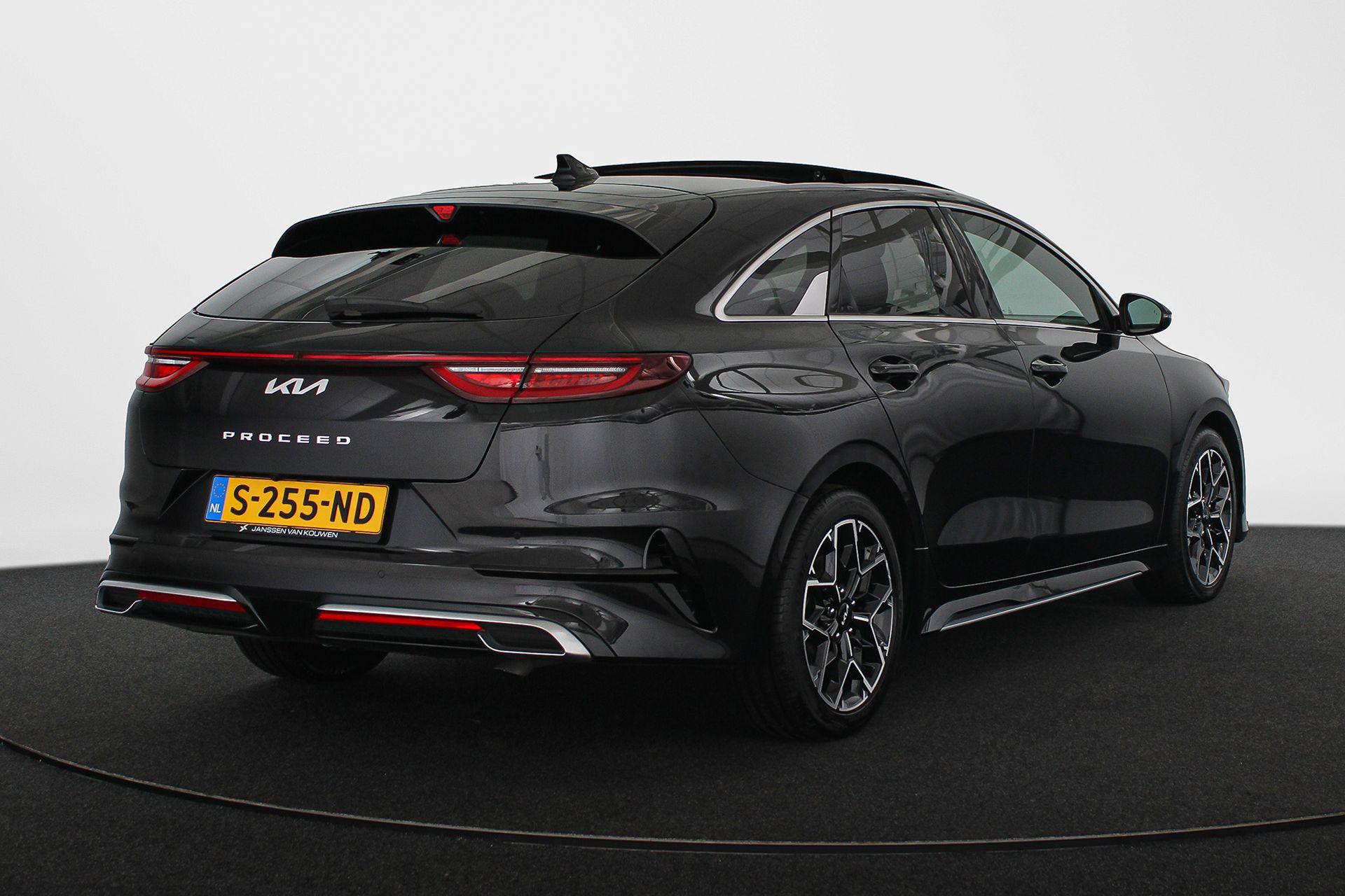 Kia Proceed