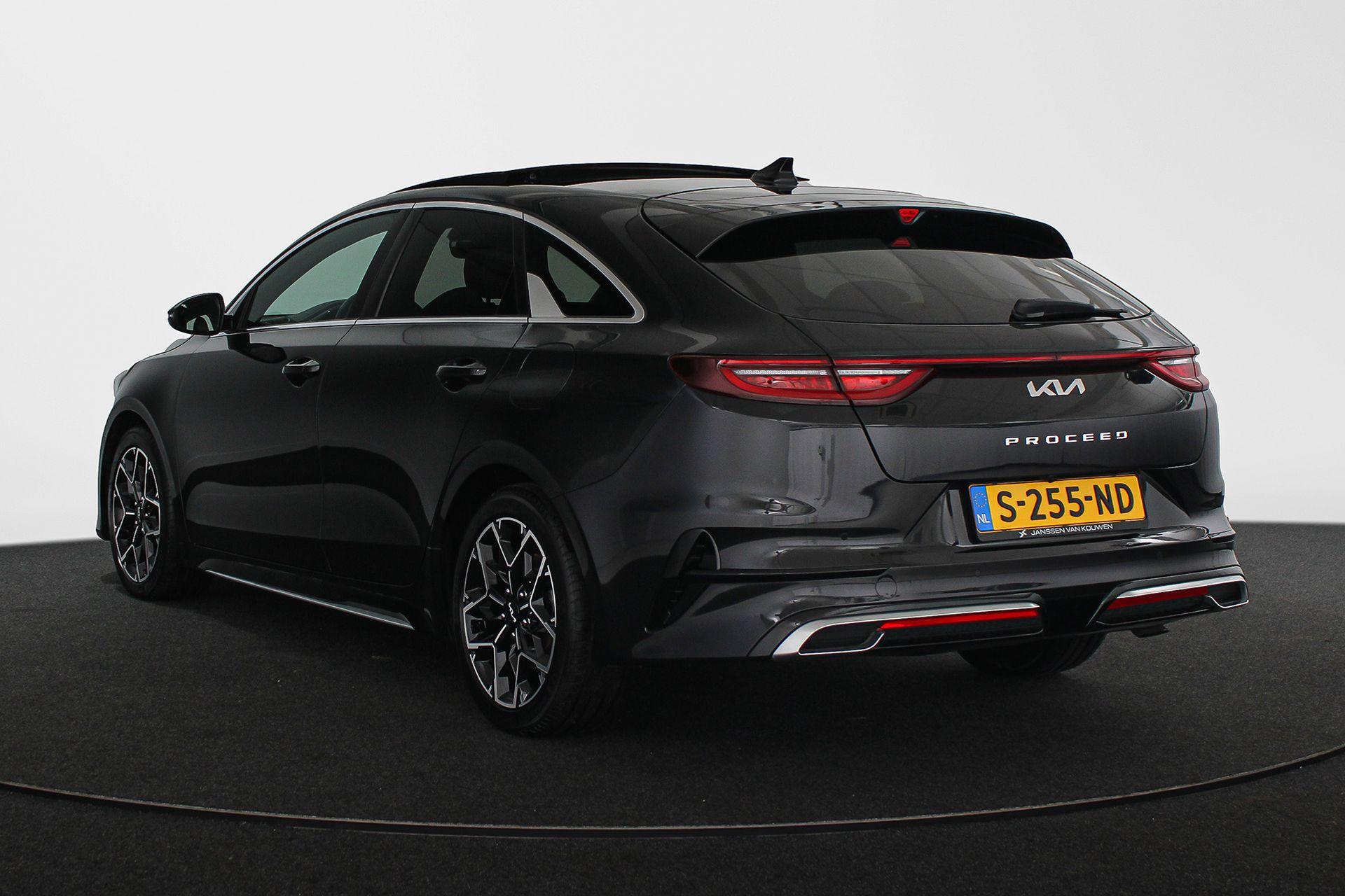 Kia Proceed