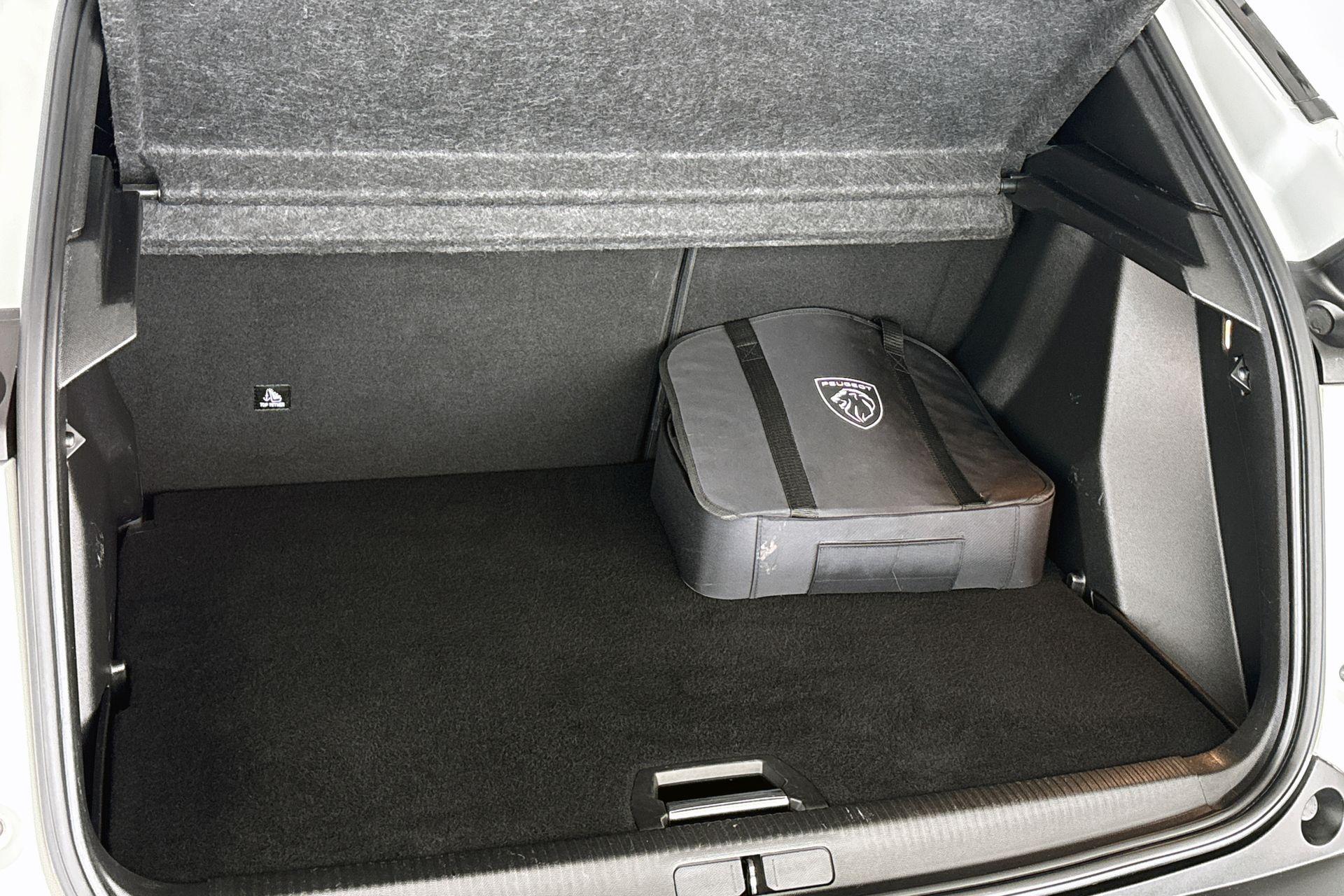 Peugeot e-2008