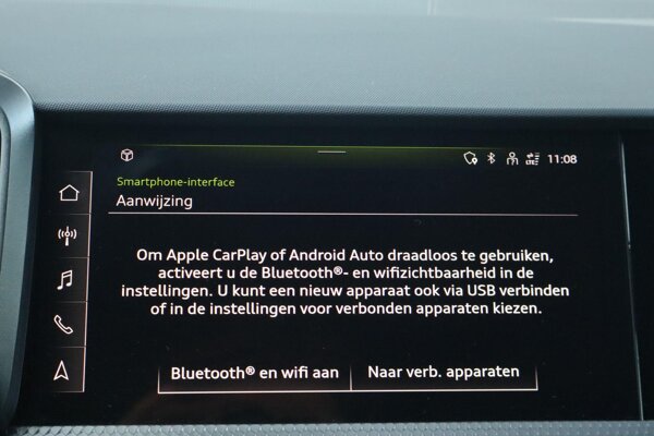 Apple Carplay/Android Auto Apple Carplay/Android Auto