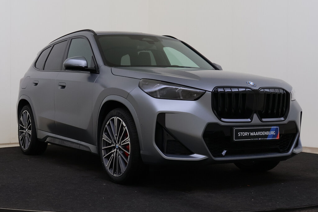 BMW X1 13