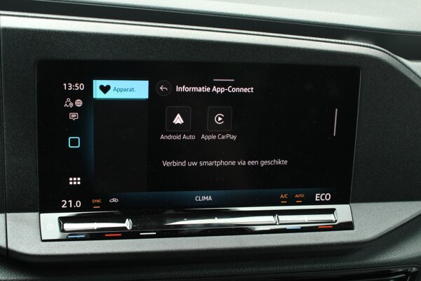 Apple Carplay/Android Auto Apple Carplay/Android Auto