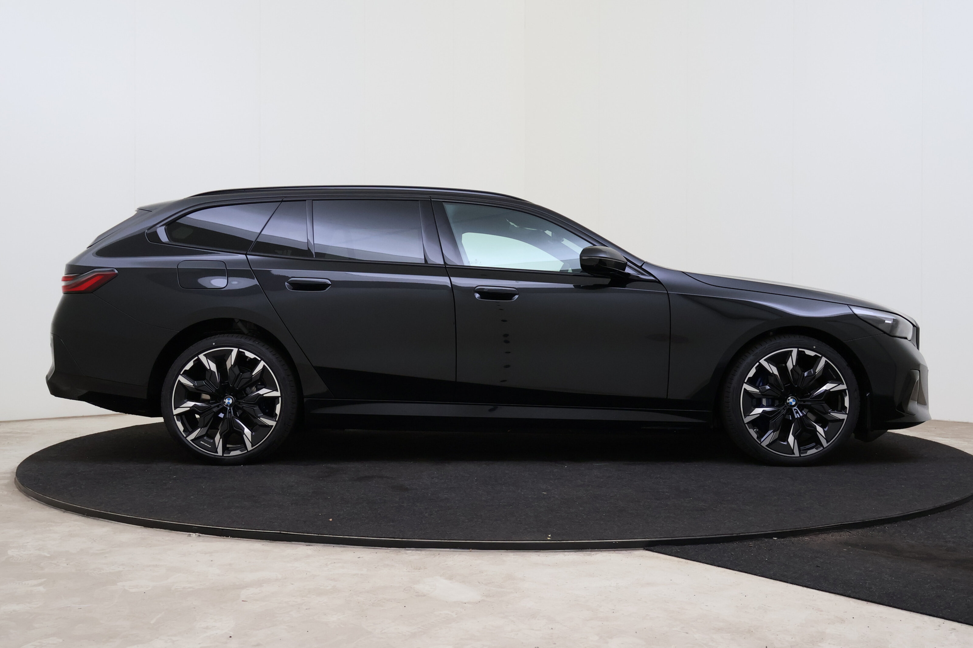 BMW i5 7