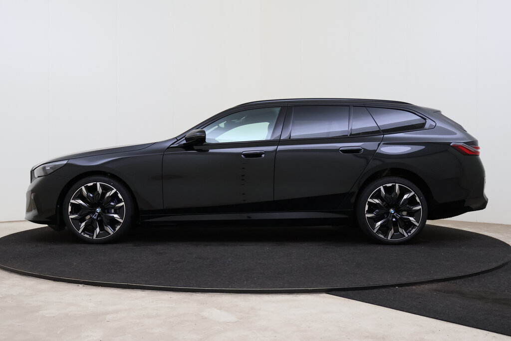 BMW i5 14
