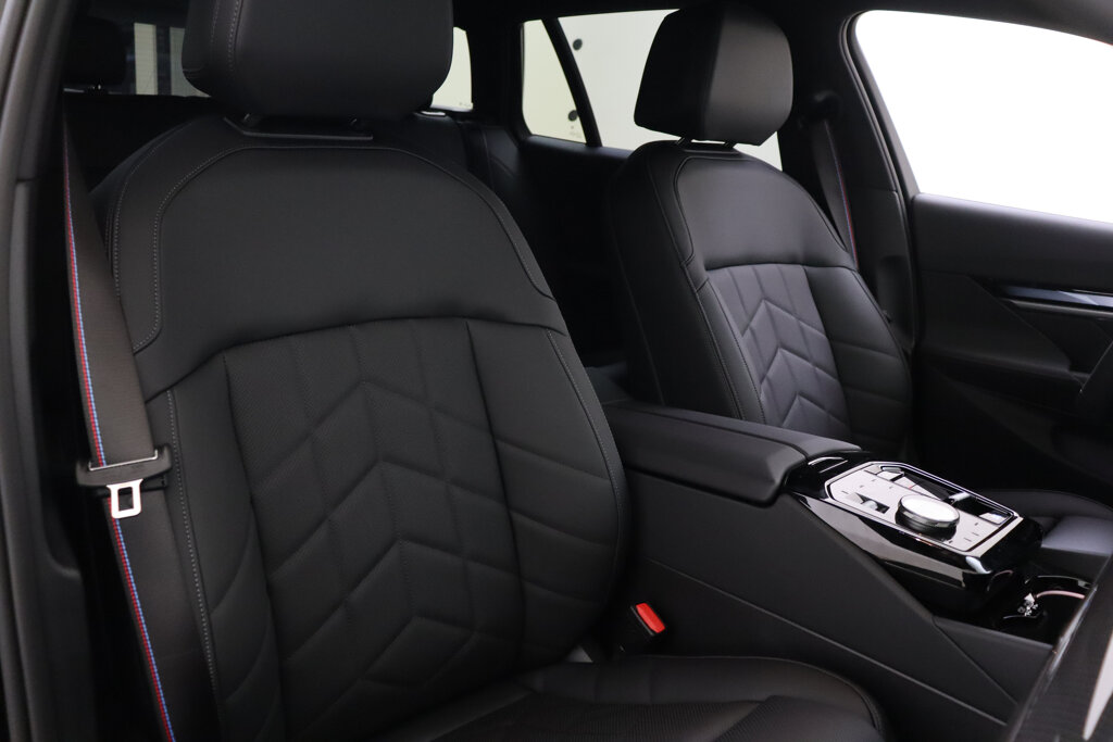 BMW i5 17