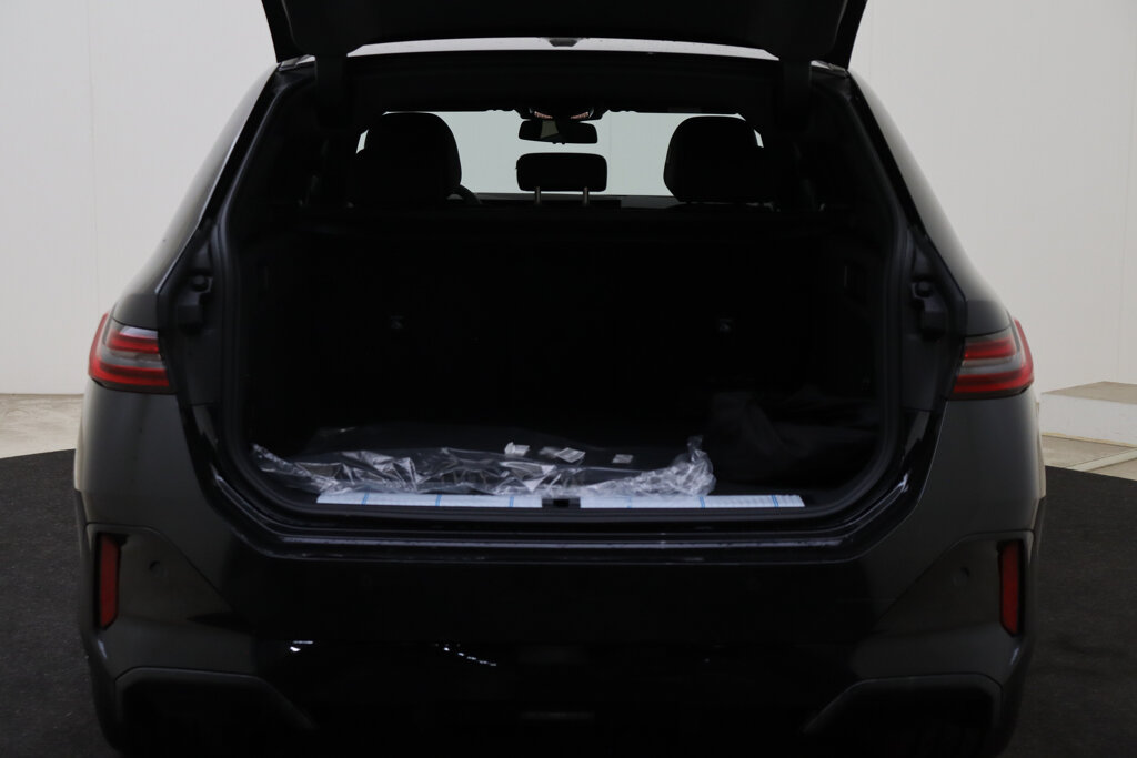BMW i5 50
