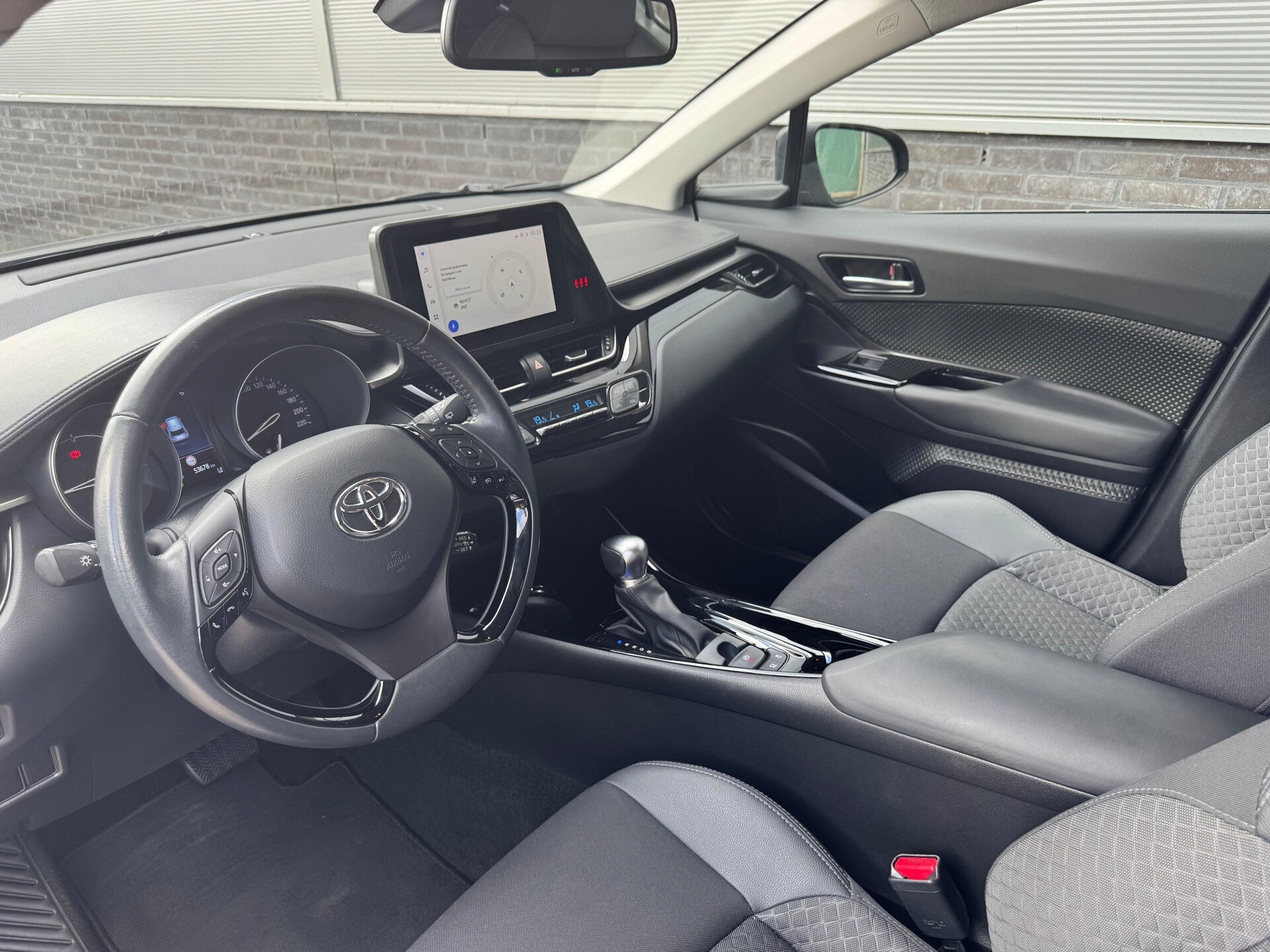 Toyota C-HR 1.8 Hybrid Dynamic - Afbeelding 4