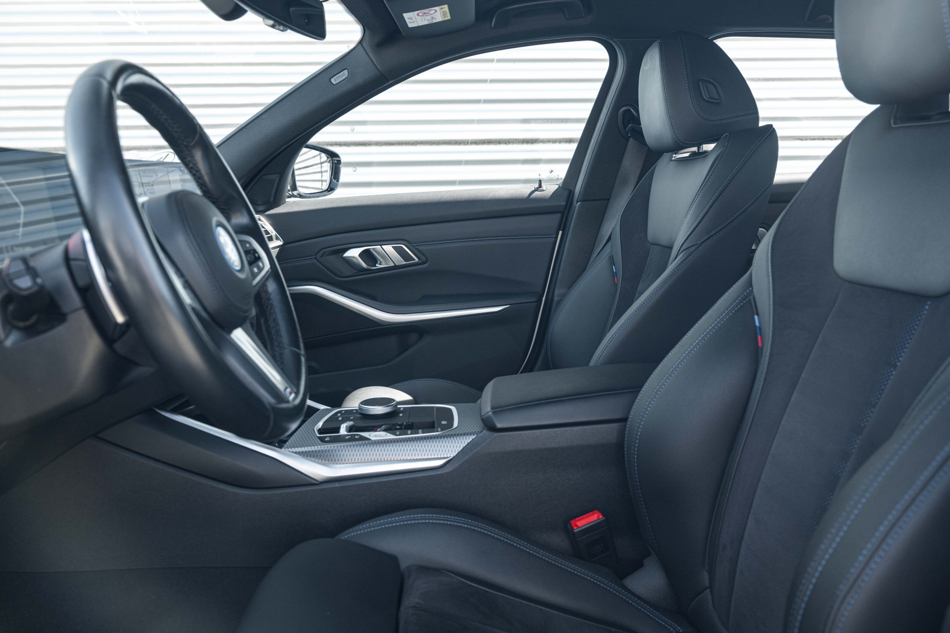 BMW 3 Serie Touring 330e M Sport Automaat