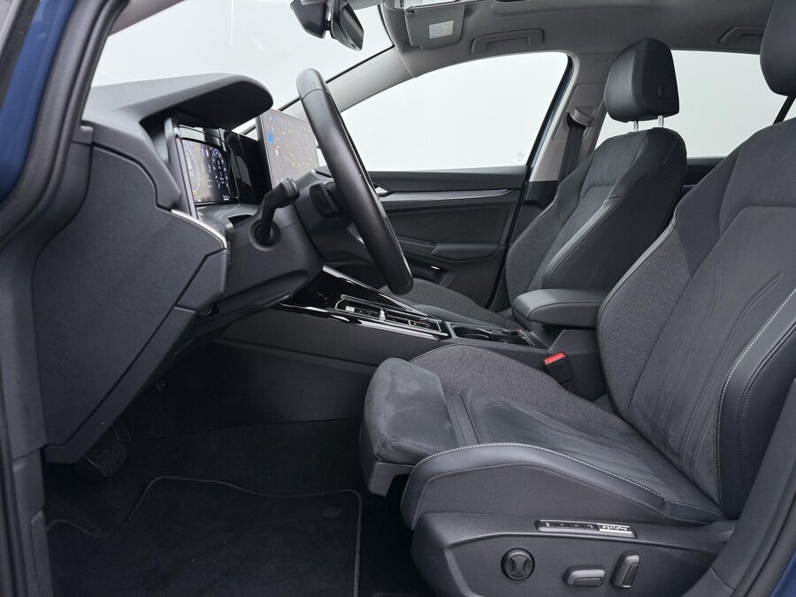Volkswagen Golf 1.5 eHybrid Style