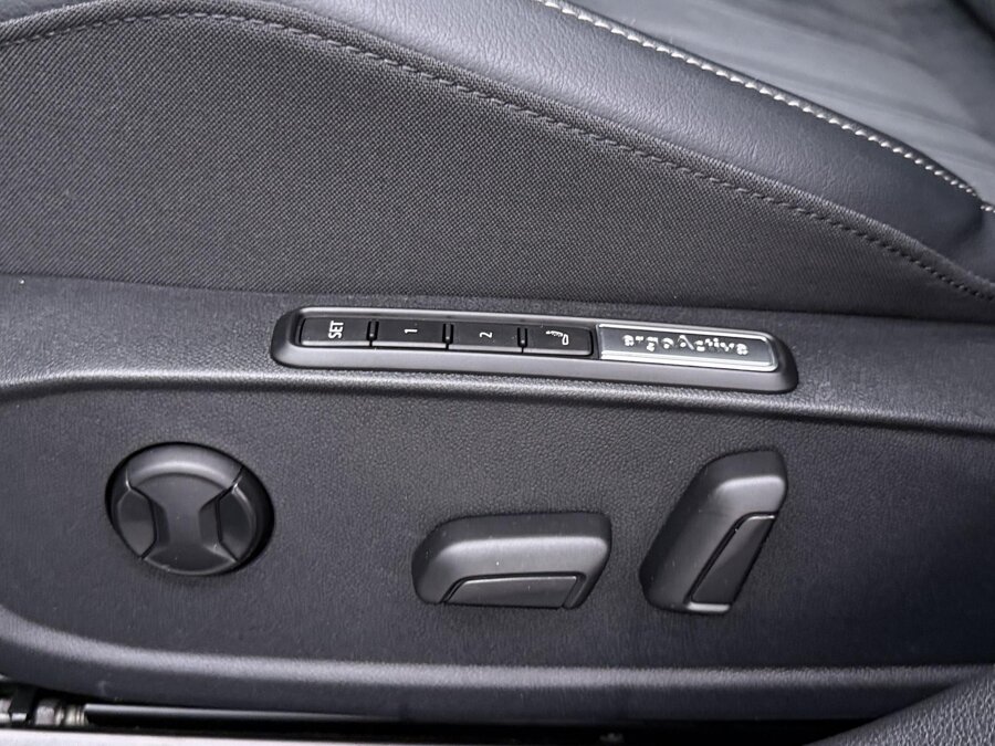 Volkswagen Golf 1.5 eHybrid Style